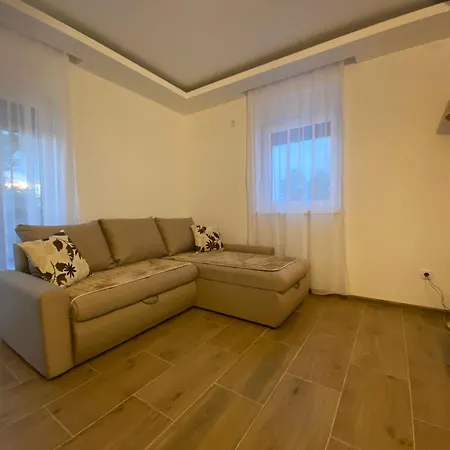 Emilija Apartment