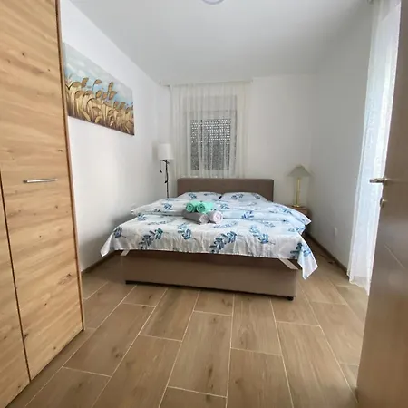 Emilija * Divcibare